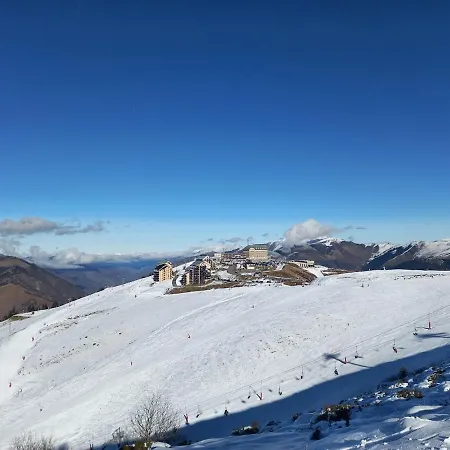 T3 Classe 2 Etoiles En Hypercentre Avec Parking Prive A Luchon