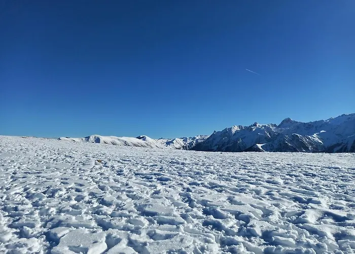 Апартаменты T3 Classe 2 Etoiles En Hypercentre Avec Parking Prive A Luchon Bagneres-de-Luchon